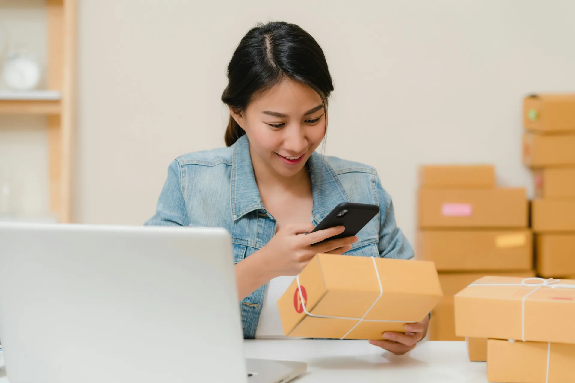 Vendere online tra marketplace ed e-commerce proprio